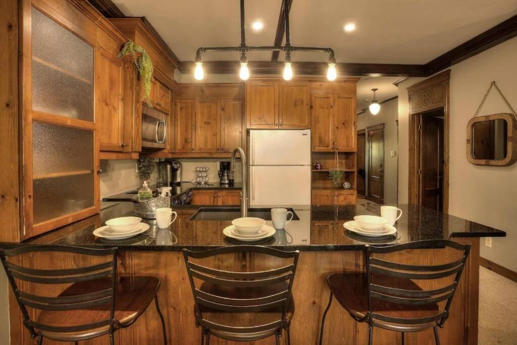 Les Manoirs Wpool & Hot Tub Near Village 110-7 Mont-Tremblant Zewnętrze zdjęcie
