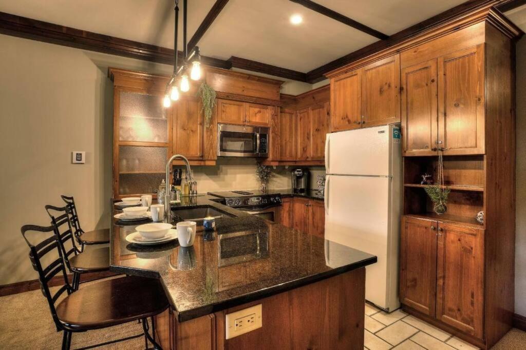 Les Manoirs Wpool & Hot Tub Near Village 110-7 Mont-Tremblant Zewnętrze zdjęcie