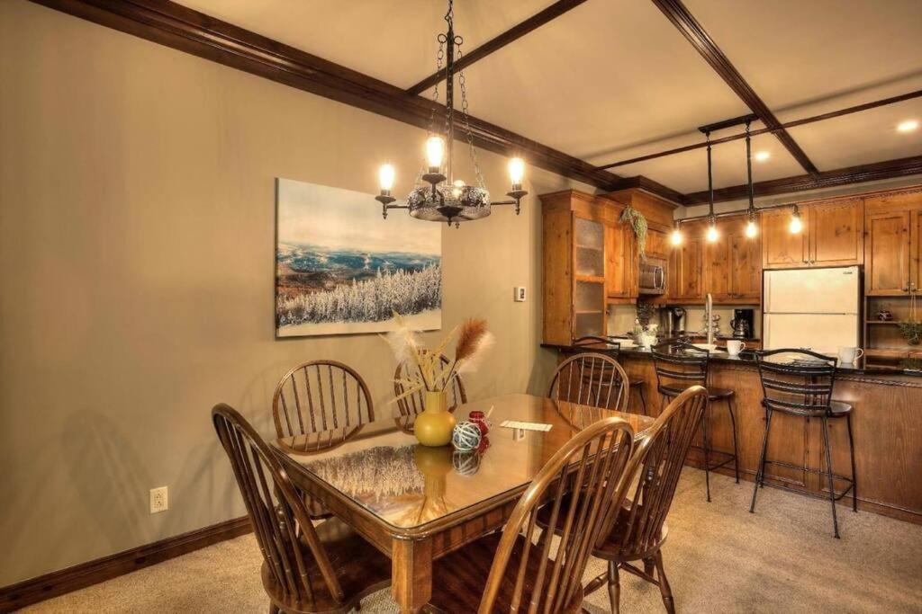 Les Manoirs Wpool & Hot Tub Near Village 110-7 Mont-Tremblant Zewnętrze zdjęcie